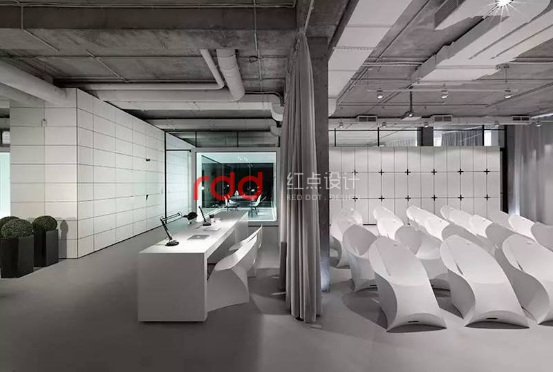 白色简约现代办公室设计，灵活多变，层次分明-4.jpg